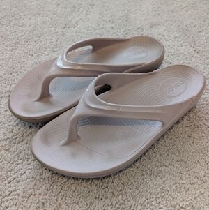 OOFOS OOLALA Luxe Recovery Sport Sandals Flip Flops Dusty Pink Women’s Size 10